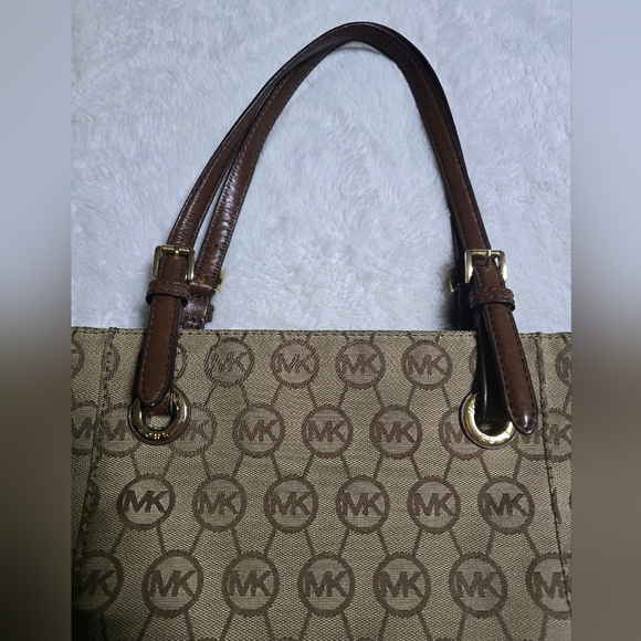 Michael Kors Purse Tan Brown Shoulder Bag Handbag MK Tote - Picture 9 of 15